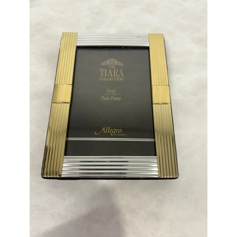 The Tiara Collection Allegro Gold Silver Two Tone Ribbed 3.5x5 Photo Frame